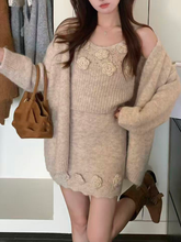 A three-piece set of casual three-dimensional crocheted patterns